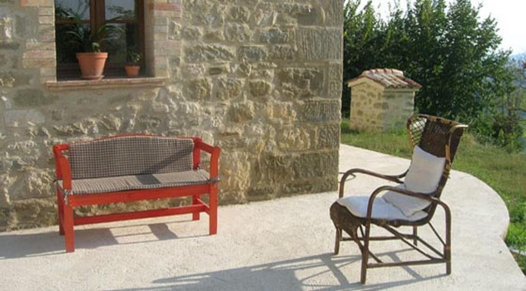 Agriturismo Caresto Villa Carbonesca Luaran gambar